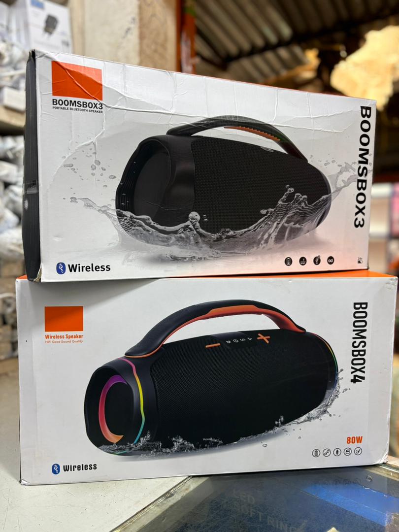 High-quality power bank with fast charging technology. Portable and lightweight, perfect for charging phones, Bluetooth devices, and other USB gadgets anytime, anywhere. Ideal for travel, work, and daily use. Durable design with safety protection against